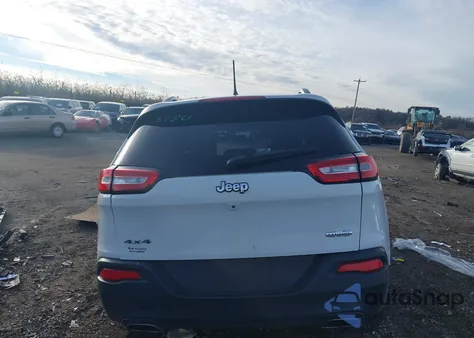 2016 Jeep Cherokee Latitude z USA, uszkodzony, nr VIN 1C4PJMCS7GW155359